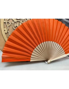 ABANICO DE MADERA NATURAL CON PAÍS LISO NARANJA. 23 CM . REF: 7089/0 2