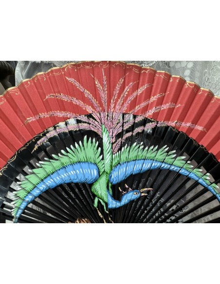ABANICO PINTADO A MANO PAVO REAL DE MADERA DE PERAL ALTA CALIDAD  23 CM