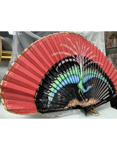 ABANICO PINTADO A MANO PAVO REAL DE MADERA DE PERAL ALTA CALIDAD  23 CM