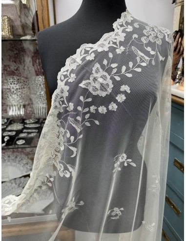 MANTILLA BORDADA A MANO  REF 1060 BEIGE