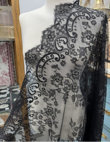 MANTILLA CHANTILLY REF. 8391-N