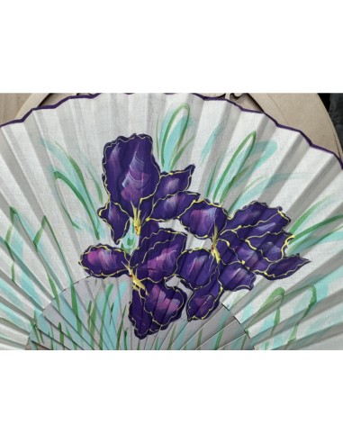ABANICO SEMI PERICÓN PINTADO CON FLOR MORADA-LILA. REF:55182