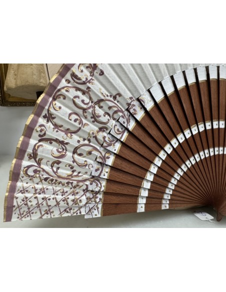 Abanico de madera alta calidad ,pintado a mano ,artesanal Ref 9418