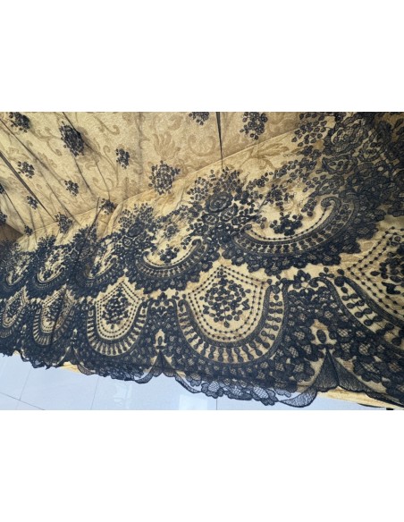 MANTILLA NEGRA DOBLE PUNTA REF 2026 GR-N