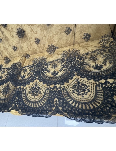 MANTILLA NEGRA DOBLE PUNTA REF 2026 GR-N